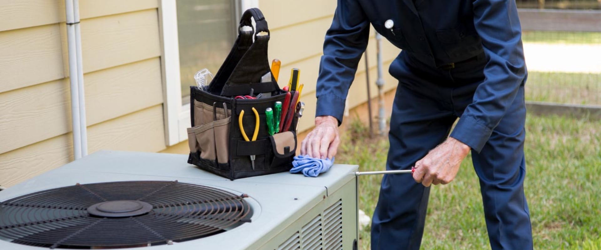 10 Tips to Keep Your HVAC System Running Smoothly in West Palm Beach, FL